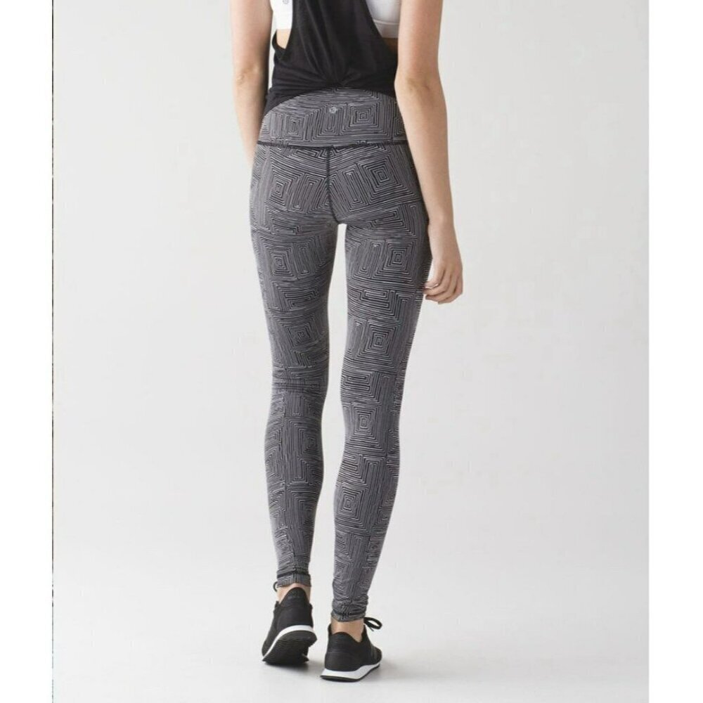 Lululemon Wunder Under Pant (Hi-Rise) Maze Jacquard White Black Sz 6 EUC